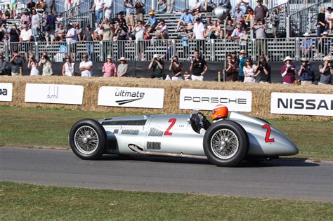 The w154 competed in the 1938 and 1939 grand prix seasons and was used by rudolf caracciola to win the 1938 european championship. TopWorldAuto >> Photos of Mercedes-Benz W154 - photo galleries