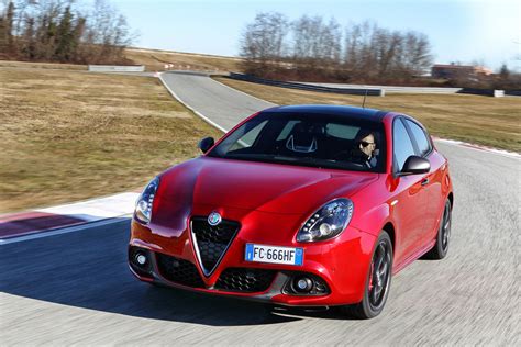 Neue Alfa Romeo Giulietta enthüllt Video UPDATE ALLES AUTO