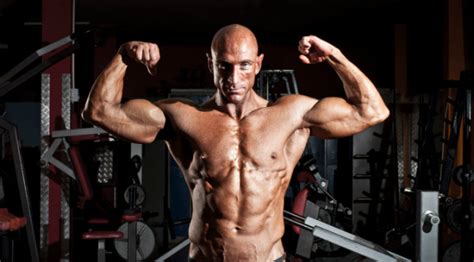 Stockton wrote a monthly column for strength and health called barbelles back in 1944, giving advice and encouragement to other women who wanted to. Muscle Building Tips: Getting Big Vs. Getting Strong ...