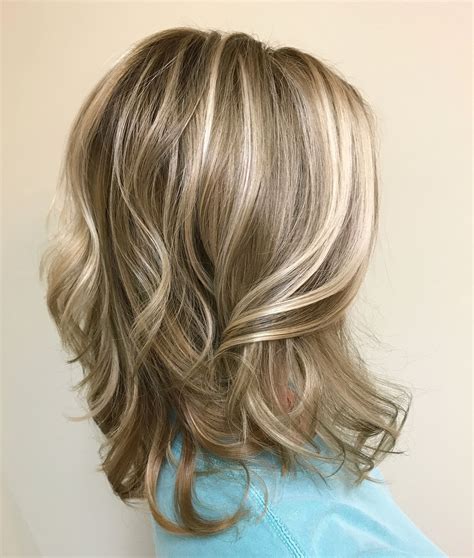 20 Medium Length Blonde Hairstyles Hairstyle Catalog