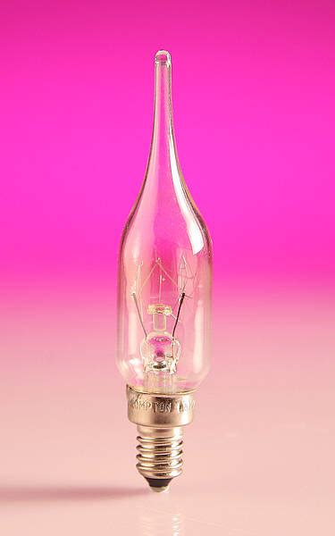 We are specialize in led home decorative home lighting and led pendant lamp , led ceiling lamp, led wall lamp , led floor and table lamp are our major production type. Chandelier Candle Lamp 15w Clear MES (E10)