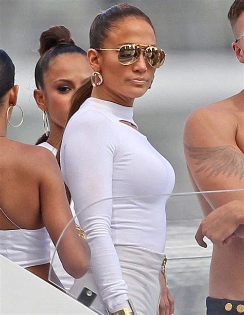 Jennifer Lopez Jennifer Lopez Jenifer Lopez Mirrored Aviator Sunglasses