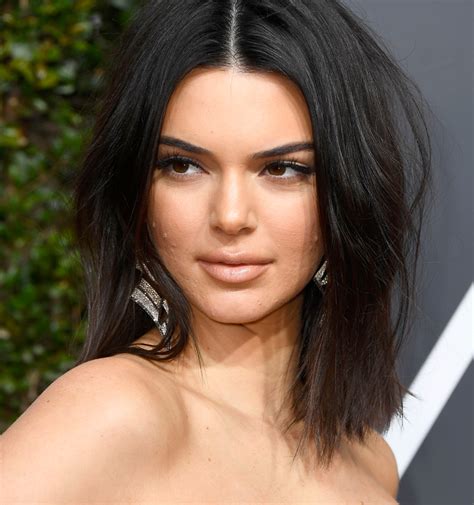 If one thing is for sure, it's that kendall jenner has the best fitness wardrobe. Acne, per Kendall Jenner non è un problema