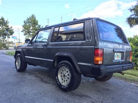 Popular for a reason, the cherokee is finished to a high standard, and appeals to those who don't compromise on quality in their vehicles. 1990 Jeep Cherokee Sport XJ 2 Door 5 Speed 4.0L 6 CYL 118K ...