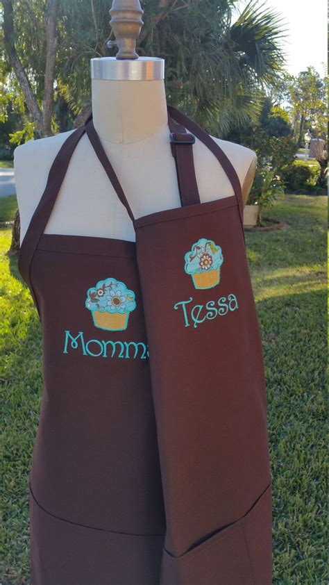 mommy and me personalized aprons hot pink chef aprons etsy