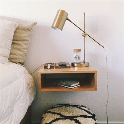 Space saving bedside table ideas uk. 35 DIY Floating Nightstand Ideas for Space Saving ...