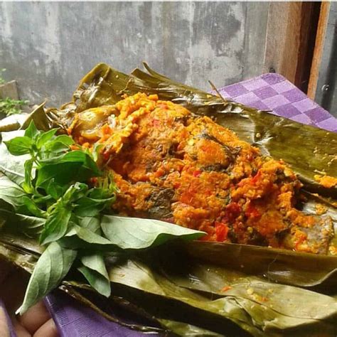 Maka tak mengherankan jika jenis ikan ini banyak dibudidayakan karena tingginya permintaan pasar. 10 Olahan Ikan Nila untuk Ide Makan Bareng Keluarga