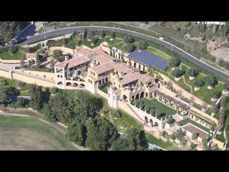Elon musk is a genius, who got ahead of his time. Elon Musk Installs Solar Panels On Bel Air Mansion As He ...