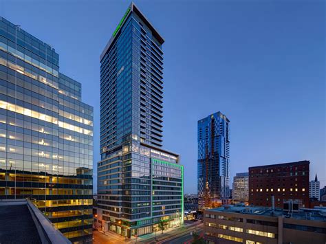 Holiday Inn Hotel And Suites Montreal Centre Ville Ouest Hotel By Ihg