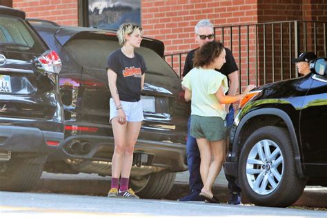 Kristen Stewart Involved In A Car Accident In Los Aangeles 09032019