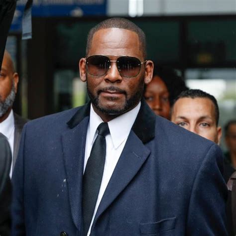 Kelly's former girlfriends azriel clary and joycelyn savage fighting in chicago's trump tower landed on the internet. Missbrauchsvorwürfe gegen R.Kelly: Er weint im Interview ...
