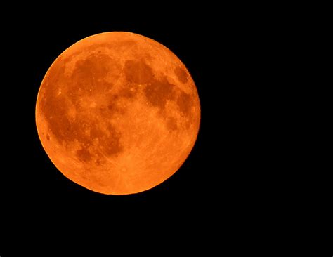 Orange Red Moon Rises Over Palouse Wsu Insider Washington State