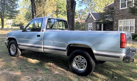 Pick Of The Day 1989 Gmc Sierra 2500 Pickup In Low Mileage Condition