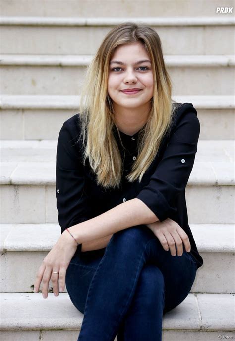 On s'aimait trop pour s'aimer bien. Louane Emera sortira son premier album le 2 mars 2015 ...