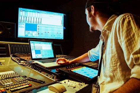 All levels of music production, from intro to advanced, come with mentorship hours and use ableton live. The Los Angeles Recording School The Los Angeles Recording School - Audio & Music Production Degrees