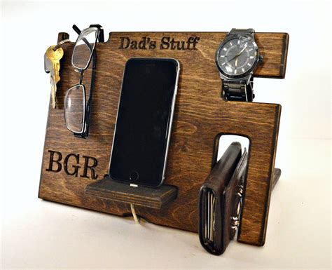 It clamps together with a unique elastic design to hold anywhere from one to 12 cards, plus some cash in a money clip on. Dad Gift Dad Birthday Gift Dad Fathers Day Gift Dads Gift ...