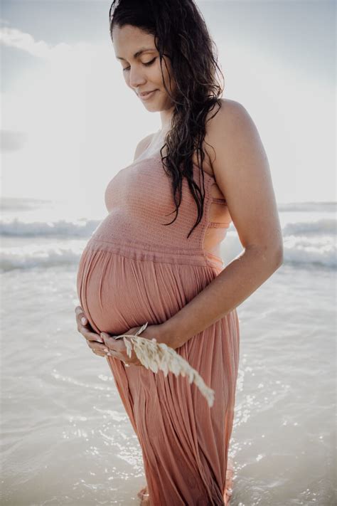 Beach Maternity Photoshoot Detailed Guide Janel Kilnisan Lifestyle Photography