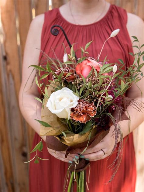 Choose from over 800 arrangements in our virtual flower shop to send anywhere in phoenix, arizona. How To Create A Stunning, Interactive Fall Bouquet Bar ...