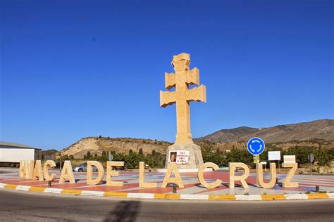 Capital y centro administrativo de la comarca del noroeste y cabeza del partido judicial del mismo nombre. el pedrito se va de viaje: CARAVACA DE LA CRUZ