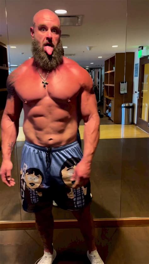 Braun Strowman Unveils Body Transformation Ahead Of Wrestlemania Wwe Star Goes From Stone