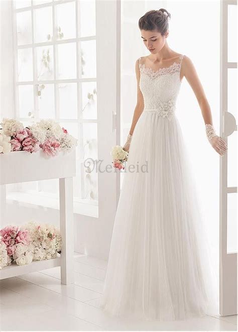 Wenn sie eine romantische hochzeit am strand halten, müssen sie ein sch?nes strandhochzeitskleid ben?tigen. Perlen Strand Trägerlos Edle Kleidung Applike Brautkleid ...