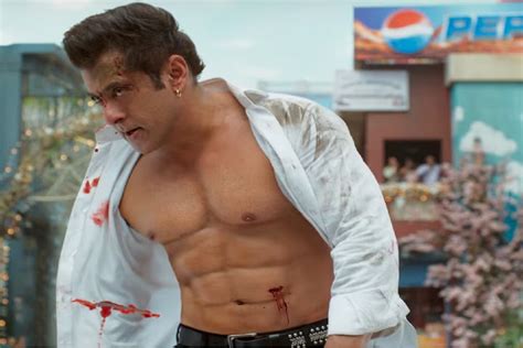 Kisi Ka Bhai Kisi Ki Jaan Trailer Launch Salman Khan Open His Shirt And