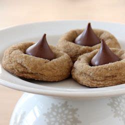 They taste just like sugar cookies and the bag even features a like any hershey's kiss, these can be enjoyed alone, used as a sweet stocking stuffer, or baked into some of your holiday cookies. Soft pillowy gingerbread cookies topped off with a Hershey's chocolate kiss. | Kiss cookie ...