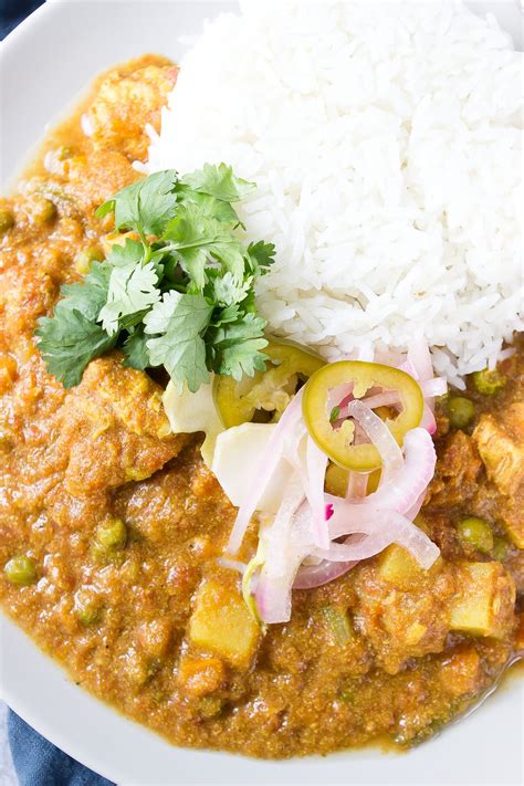 This is an easy curry that you can adjust to your tastes. This gluten free slow cooker chicken korma is bursting ...