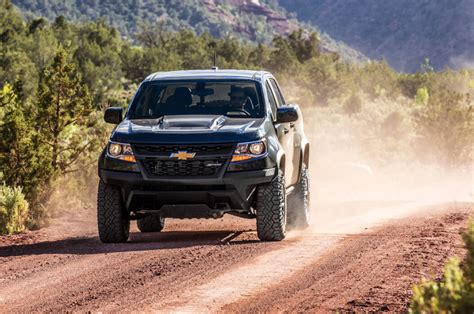 2020 Chevrolet Colorado Zr2 Does It Best The Gladiator