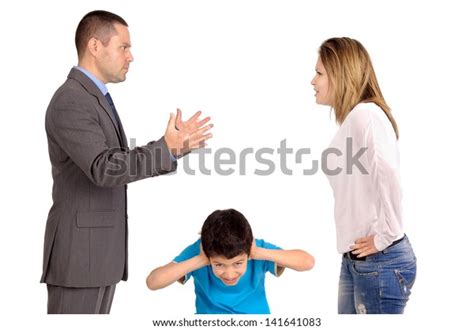 Couple Fighting Front Child Foto De Stock 141641083 Shutterstock