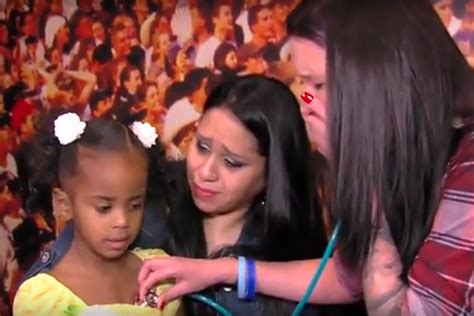 Woman Gets To Hear Her Dead Sons Heartbeat For The First Time After Transplant