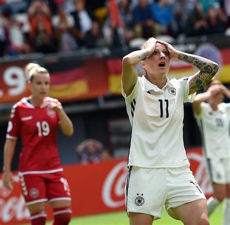 Als bundestrainer wird im sport der trainer einer deutschen nationalmannschaft bezeichnet. Frauen-WM-Qualifikation: Deutschland verliert gegen Island - WELT