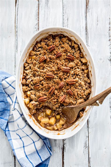 Apple Crisp With Oatmeal Pecan Crumble Topping Good Life