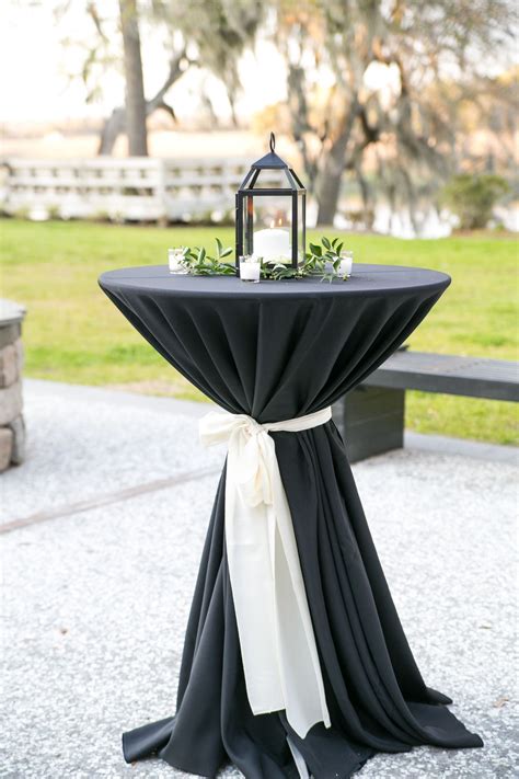 Simple Beautiful Black And White Wedding Ideas Black White Wedding Wedding Cocktail