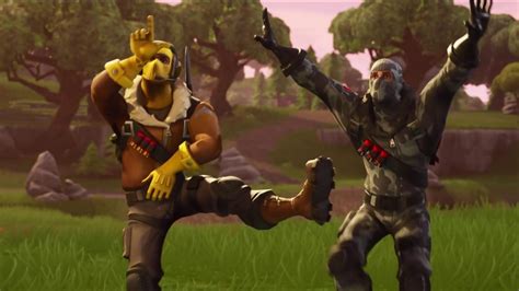 Fortnite Player Learns Hard Lesson About Victory Dances After A Kill