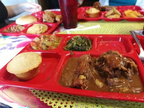 bully s restaurant in mississippi serves the best soul food in the state
