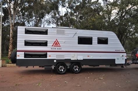 Caravan For Hire In Tweed Heads Nsw From 9900 New Age Triple Bunk