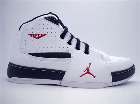 Quality, being the unwritten mark of a craftsman, is achieved by blending materials. The History of Carmelo Anthony's Jordan Brand Signature ...