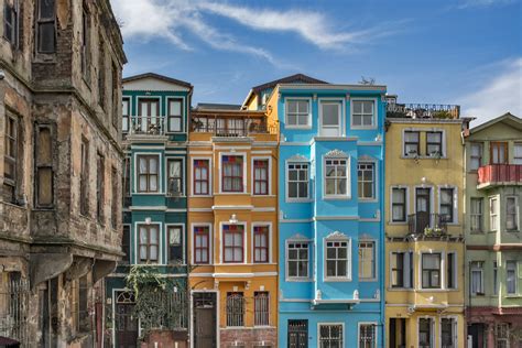 Colorful Old Houses In Balat Neighborhood Istanbulturkey 1883 Magazine