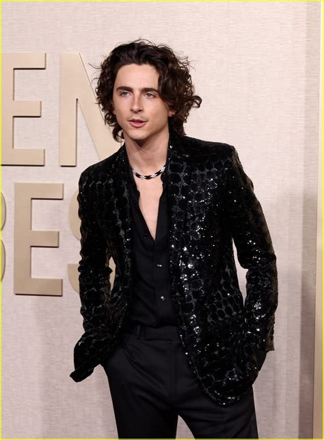 Timothee Chalamet And Kylie Jenner Hold Hands Kiss And Look So Happy At