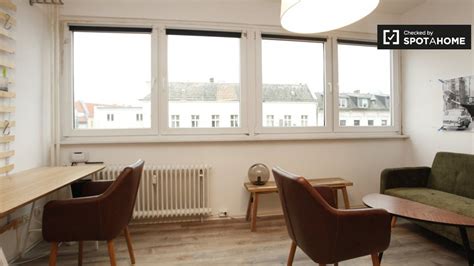 Studio Apartment At 1 Gemeinschaftsschule Berlin Neukölln Grundstufe