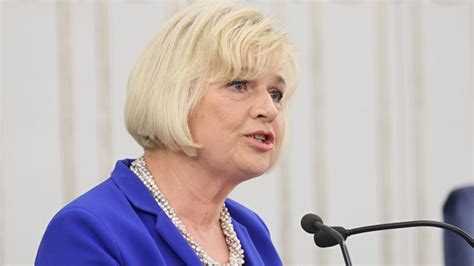 Przegrał w sejmowym głosowaniu, gratuluje rywalce. Senat nie wyraził zgody na powołanie Lidii Staroń na urząd ...