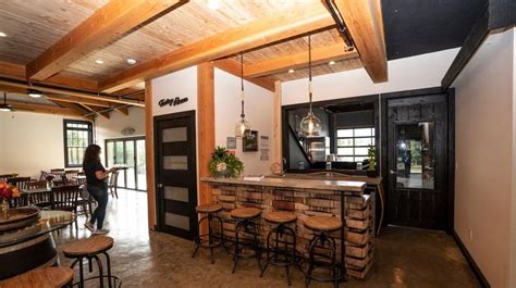 Long Islands Newest Winery Tasting Room Opens In Cutchogue Newsday