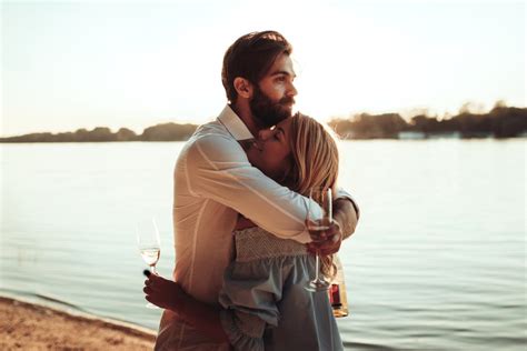 24 Signs A Man Is Falling In Love According To 9 Experts