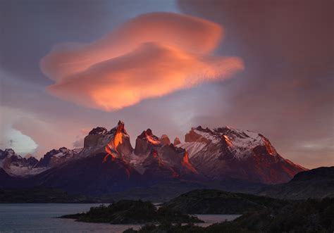 Jelly Bean A Peculiar Lenticular Cloud Above The Cuernos Del Paine On