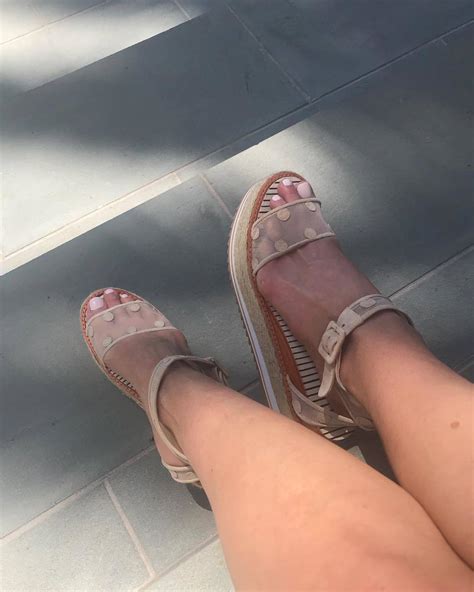 Jordana Brewsters Feet