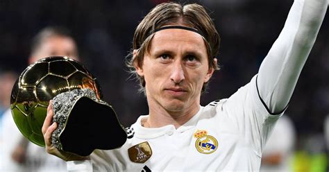 Real Madrid Valora A Luka Modric Y Planean Extender Su Contrato La