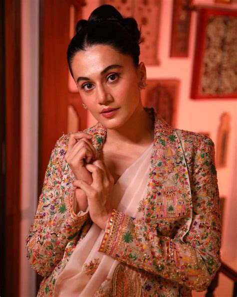 Taapsee Pannu Is A Stunner In An Ivory Saree Jacket Set At An Award Show