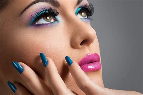 Fonds Decran Doigts Oeils Visage Maquillage Manucure Belles Voir Nez