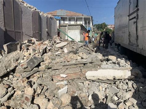 Alerta De Tsunami En Las Costas De Haití Por El Terremoto De 72 Grados